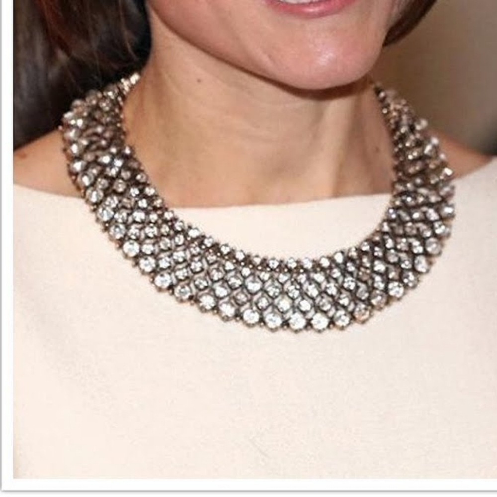 Amazon brand Crystal statement necklace, silver - Picture 2 of 8